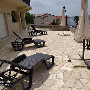 apartmani-suzana.primorje-gorskikotar.com/