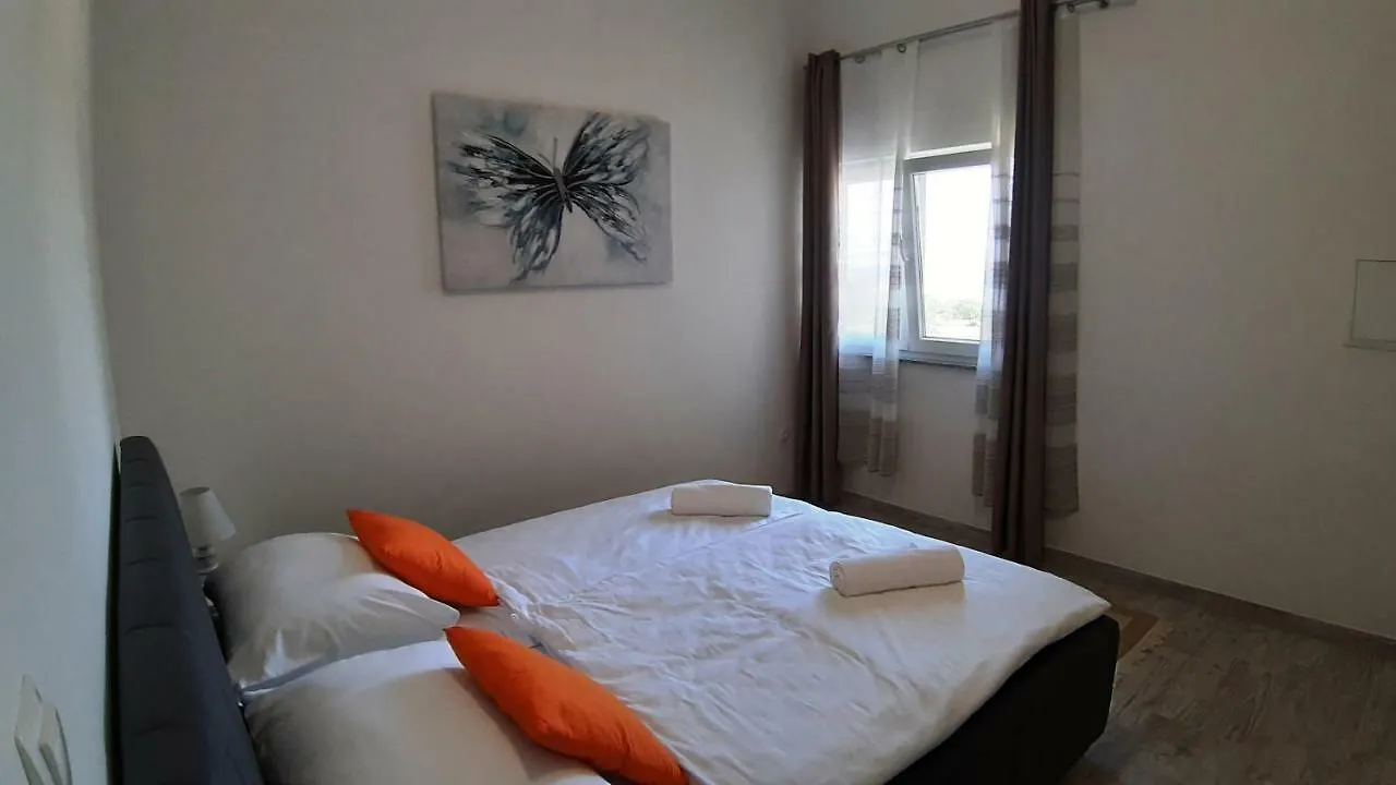 Relax Apartment Starigrad Paklenica Croatia
