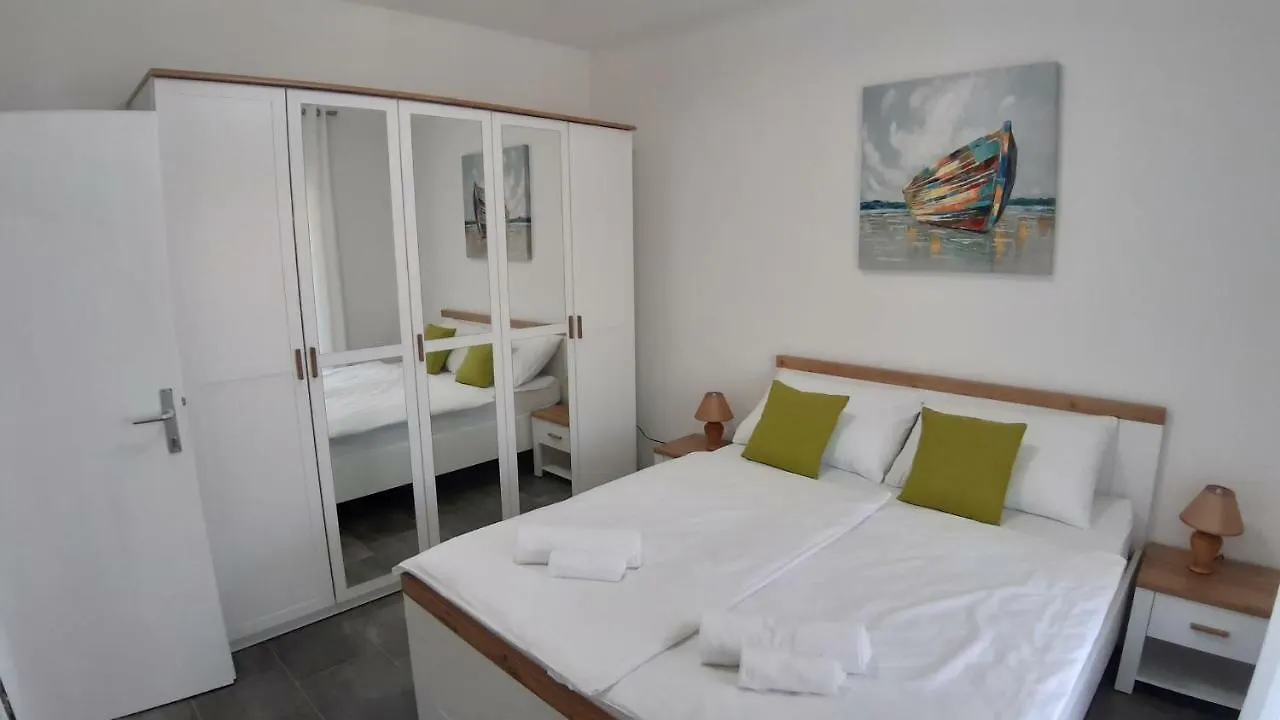 Relax Apartment Starigrad Paklenica Croatia